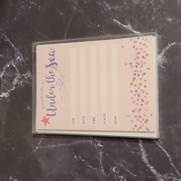 24 Party Invitations with Envelopes - Picture 4 of 4